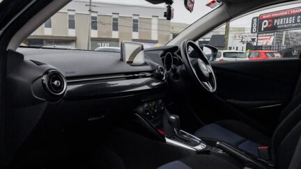 2016 Mazda Demio 13S Push start I Stop image 326165