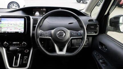 2017 Nissan Serena Hybrid Highway Star V-selection image 326850