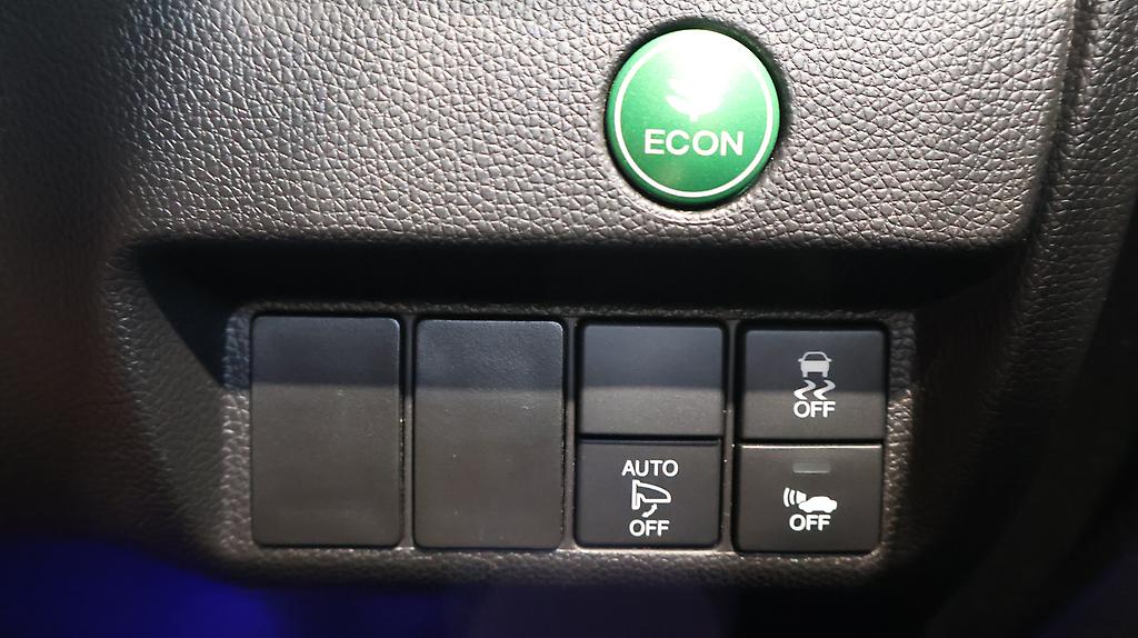 2015 Honda Fit Hybrid S Pkg image 325159