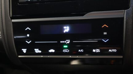 2015 Honda Fit Hybrid L-Package image 324015