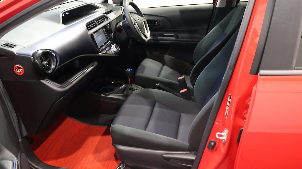 2015 Toyota Aqua Push Button Start – Facelift image 324093