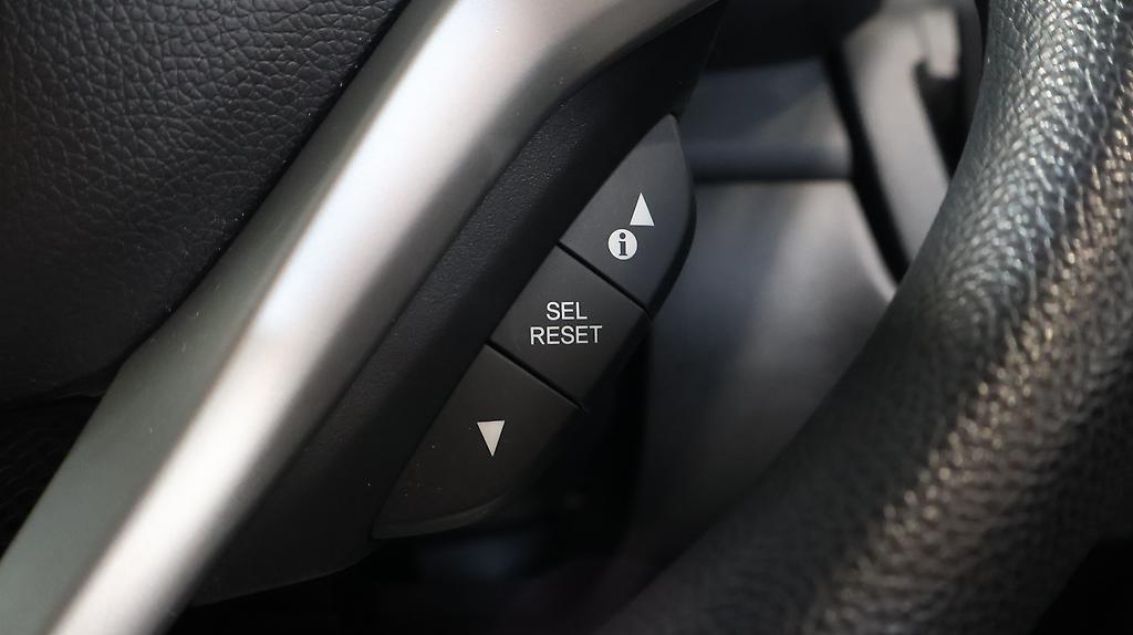 2014 Honda Fit Hybrid F Package image 324597