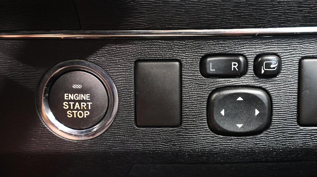 2014 Toyota Avensis Wagon image 325205