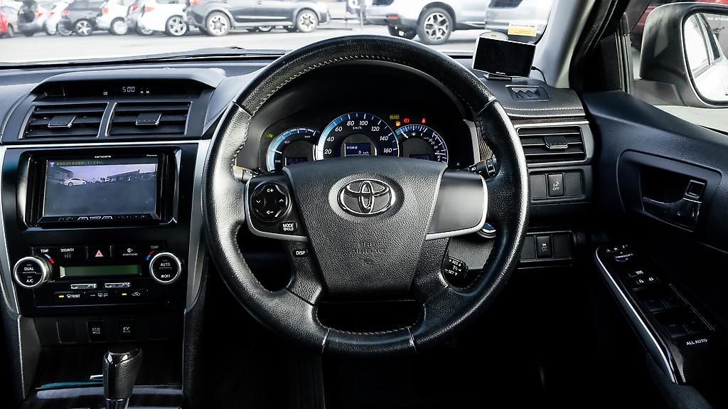 2012 Toyota Camry F hybrid , E seats, Push start image 323718