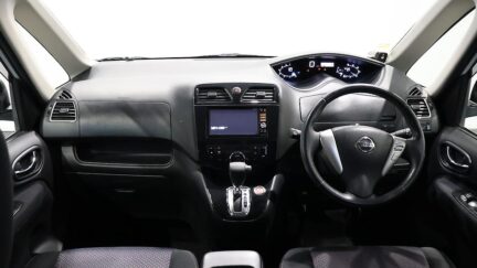 2013 Nissan Serena image 323495