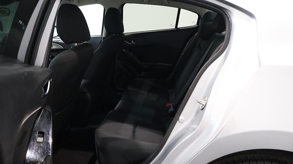 2017 Mazda Axela 15S, Reverse Camera, Push Start image 325692