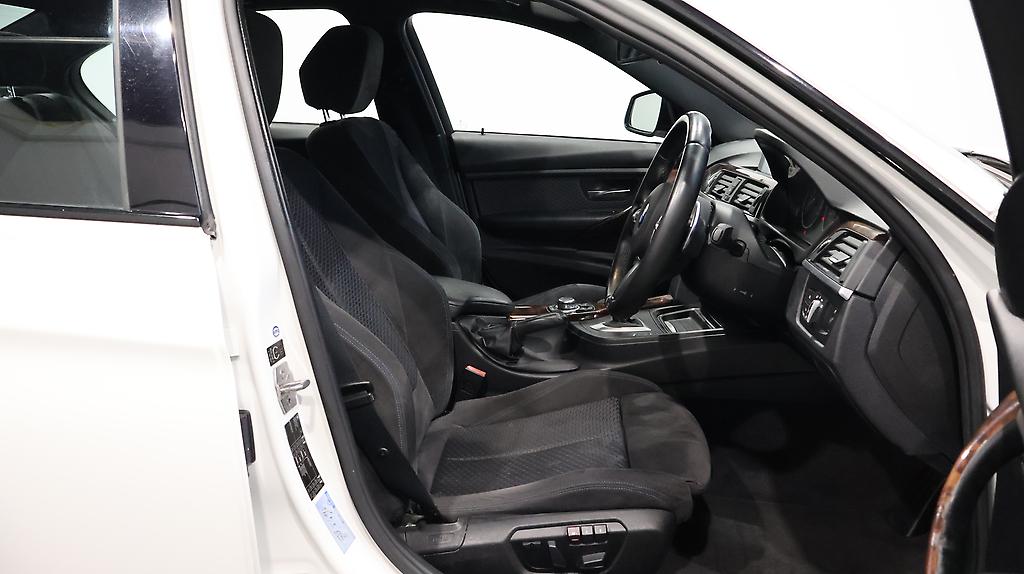 2012 Bmw 320i Motorsport image 325826