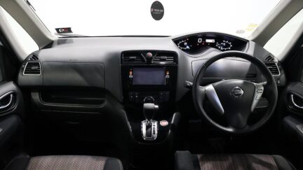 2014 Nissan Serena Highway Star S-Hybrid Advanced safety Package image 326410