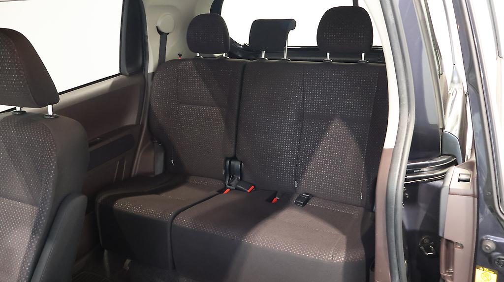 2012 Toyota Spade Alloy Wheels – Push Button Start image 326614