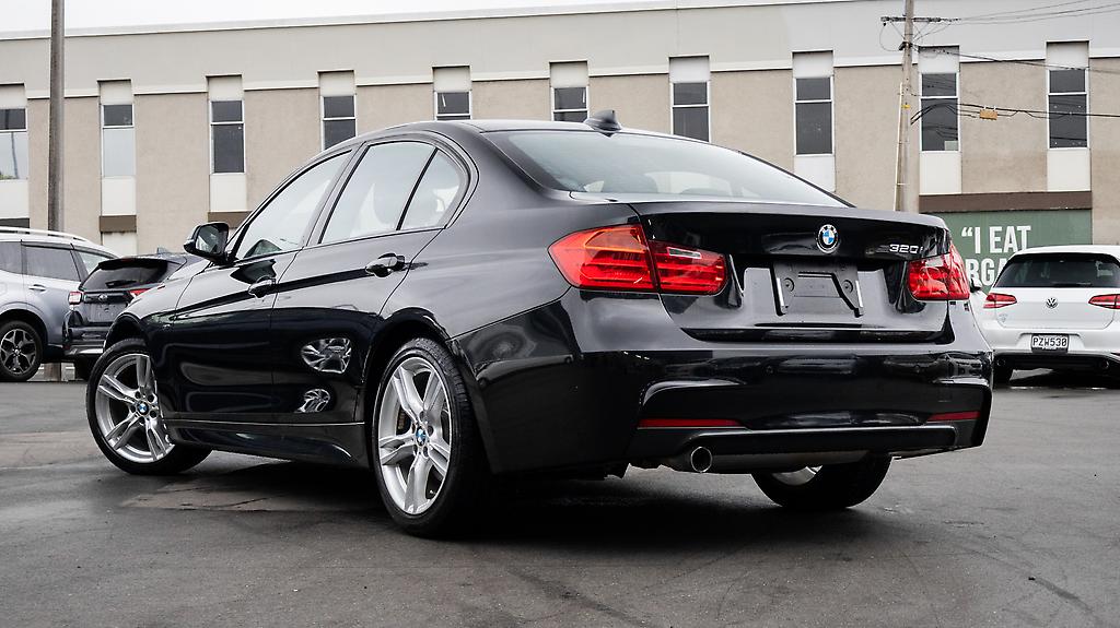 2013 Bmw 320i M sport image 326130
