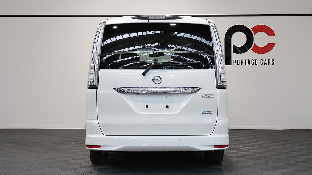 2014 Nissan Serena image 325876