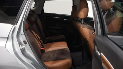 2016 Honda Shuttle Hybrid Z Style Edition image 324032