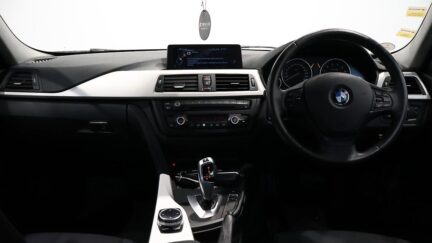 2014 Bmw 320i Low KMs Sedan image 325496