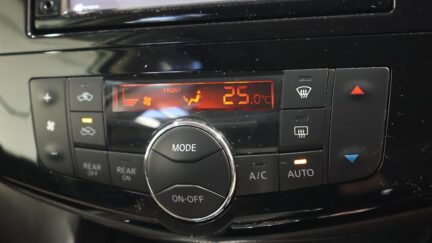 2014 Nissan Serena Highway Star S-Hybrid Advanced safety Package image 326414