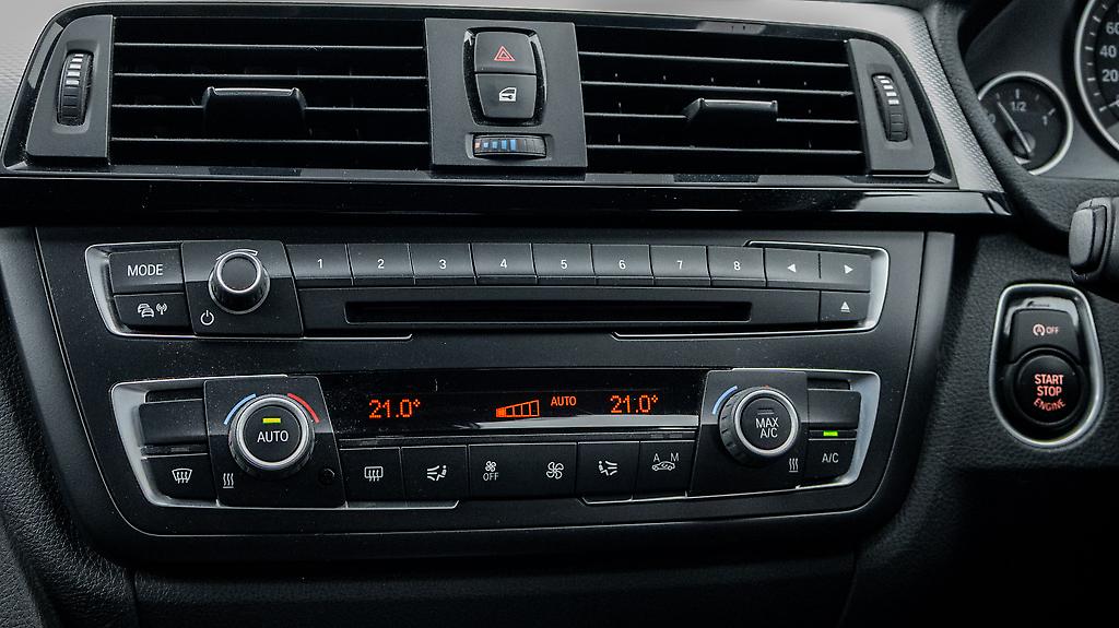 2014 Bmw 320i 320i M Sports , Parking sensors image 324933