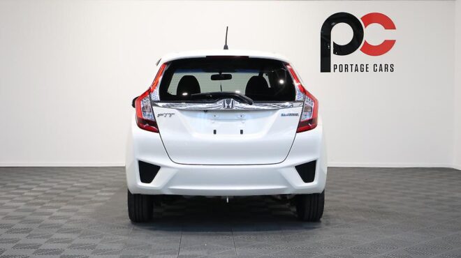 2013 Honda Fit Hybrid L Package image 321953