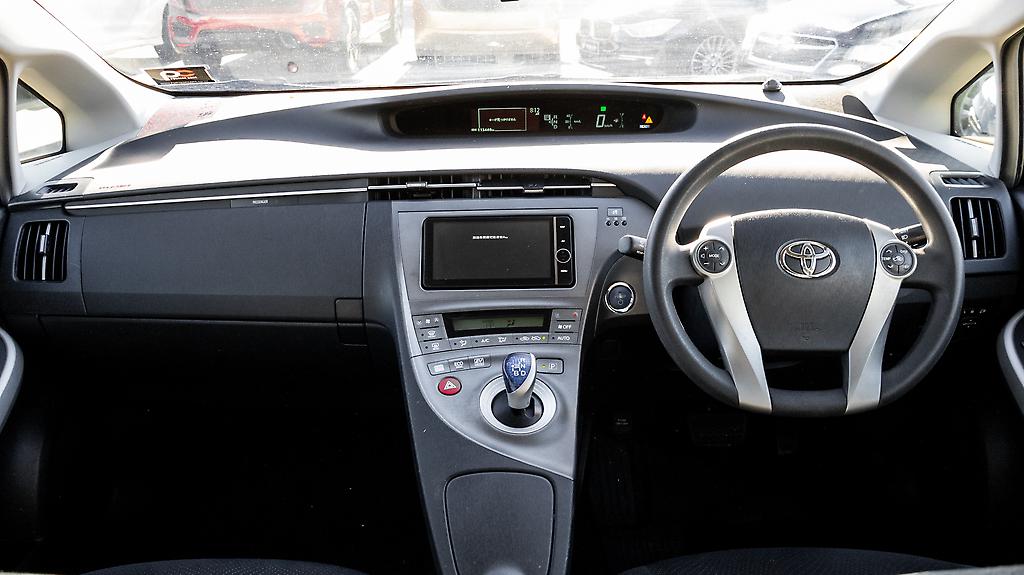2012 Toyota Prius S MODEL slick design image 333504