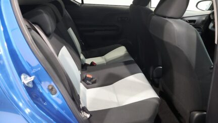 2013 Toyota Aqua S MODEL PUSH BUTTON START R/CAMERA image 330045