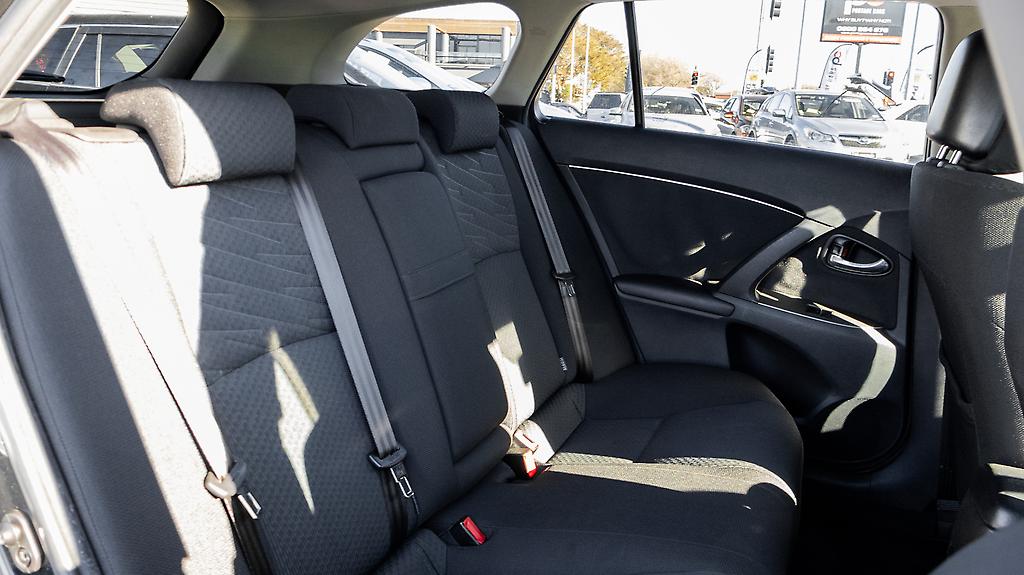 2012 Toyota Avensis Wagon Xi, Push Start, Paddle Shift image 333467