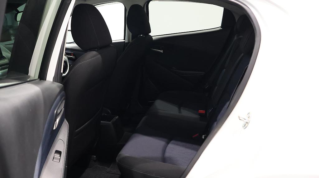 2015 Mazda Demio image 330764