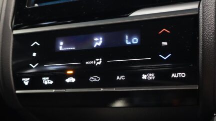 2013 Honda Fit Hybrid S-Package image 328187