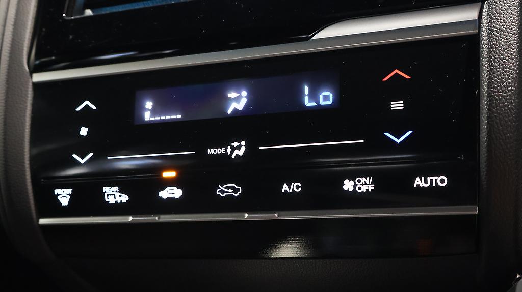 2013 Honda Fit Hybrid S-Package image 328187