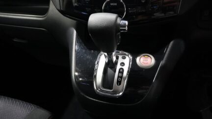2013 Nissan Serena image 330504