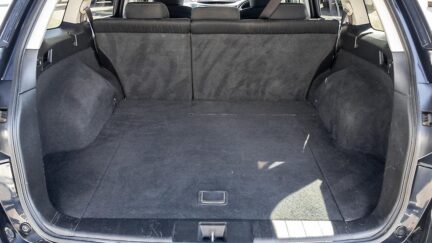 2012 Subaru Legacy 2.5i Eyesight Roof racks, Tow bar image 328756