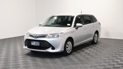 2015 Toyota Corolla FIELDER image 330104