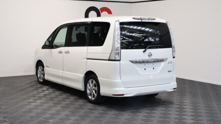 2013 Nissan Serena Highway Star S Hybrid image 328090