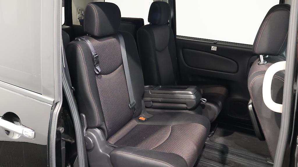 2013 Nissan Serena Hybrid Highway Star S image 329807