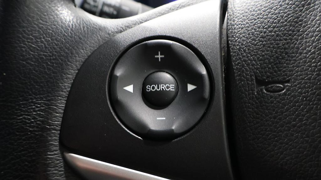 2015 Honda Fit Hybrid L-Package image 327736