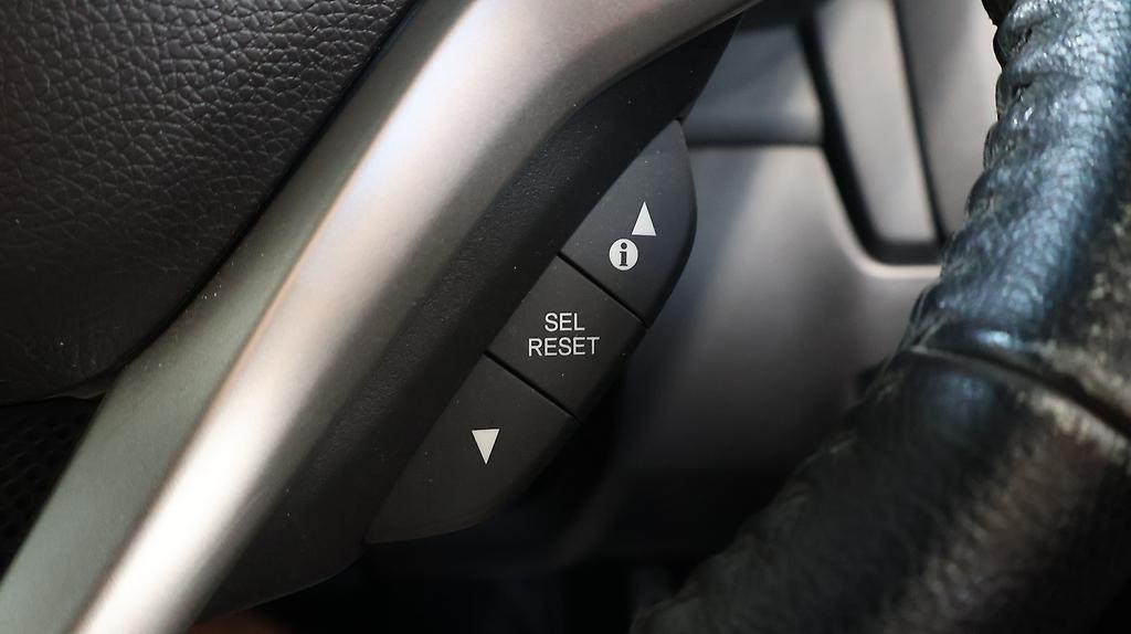 2013 Honda Fit Hybrid S-Package image 328192