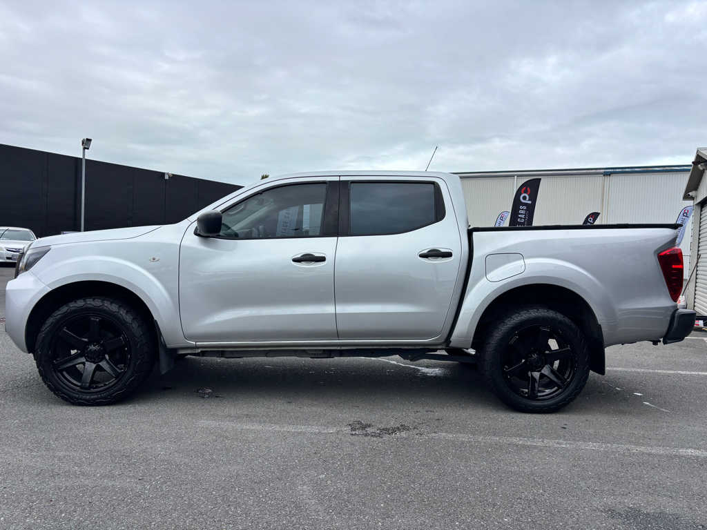 2021 Nissan Navara SL 2.3D/7AT image 328287