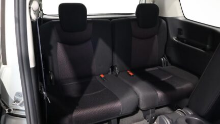 2013 Nissan Serena Highway Star S Hybrid image 328096