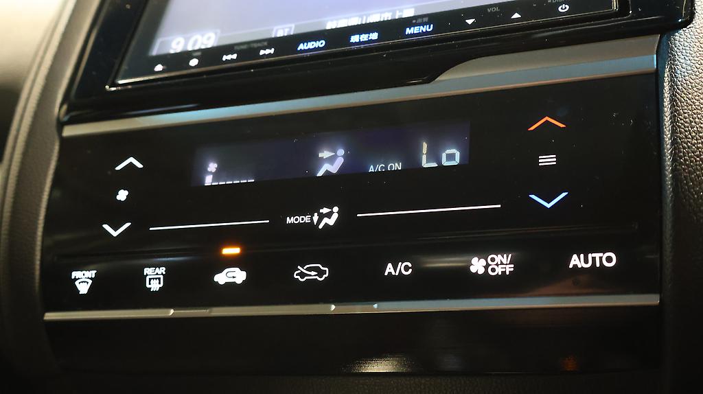 2013 Honda Fit Black Alloy Wheels image 330679