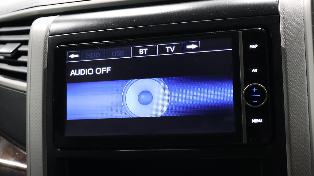 2012 Toyota Vellfire Reverse Camera + Parking Sensors image 328944