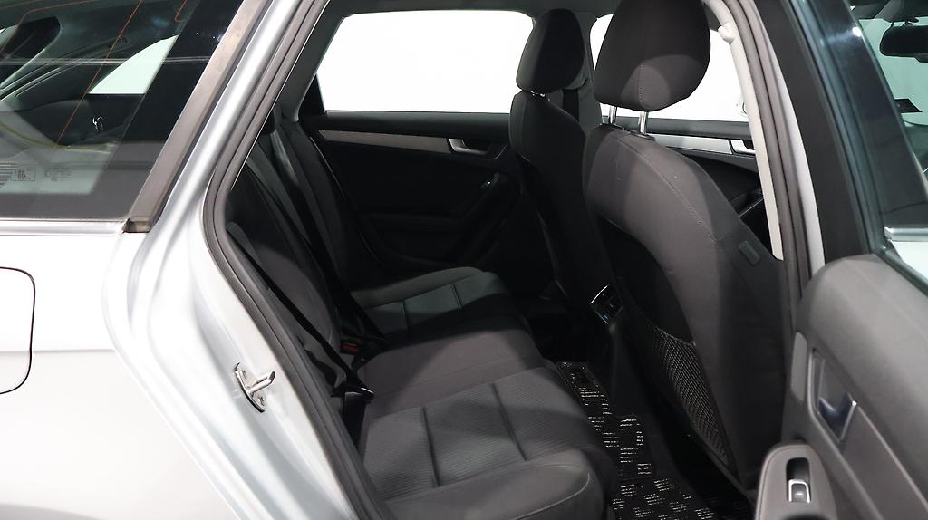 2012 Audi A4 Avant 2.0T Quattro 4WD image 327857