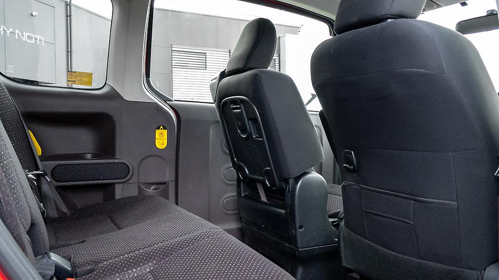 2012 Toyota Spade F Model – Push Button Start image 329699