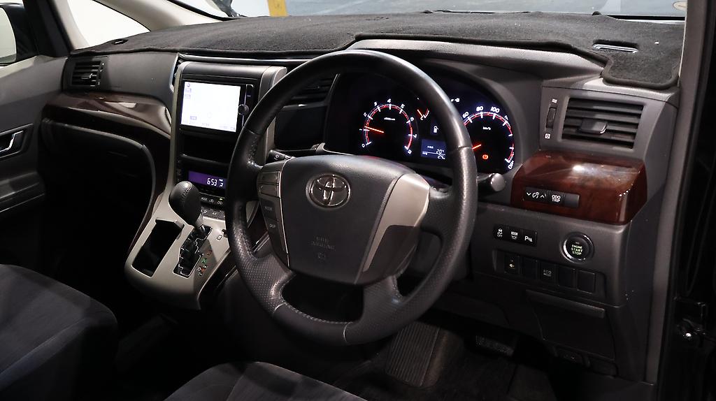 2013 Toyota Vellfire 2.4Z image 328577