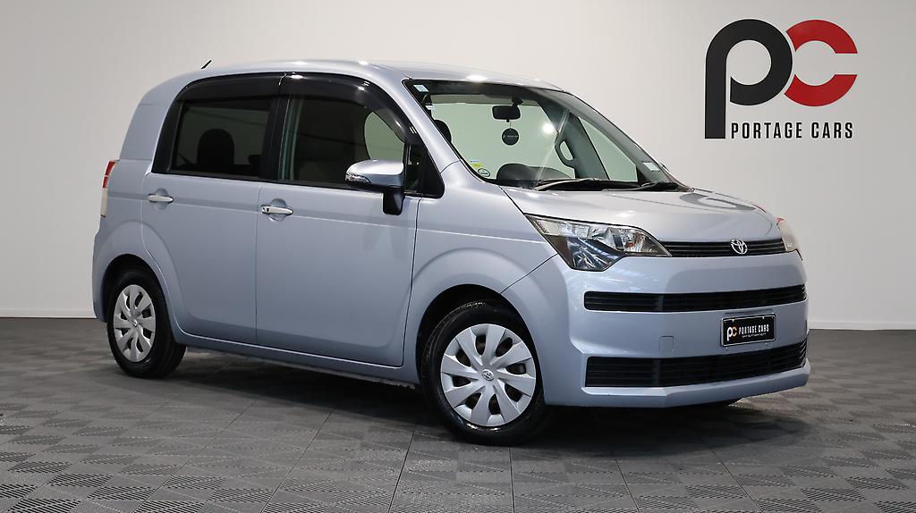 2013 Toyota Spade X – Power Sliding Door easy access image 328108