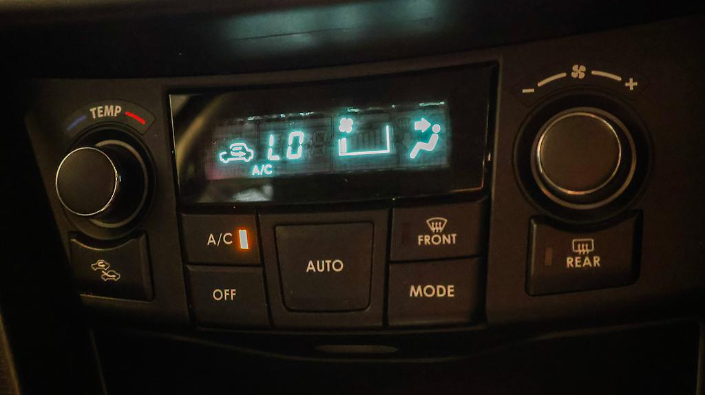 2014 Suzuki Swift XG image 330792