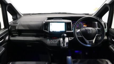 2013 Honda Step Wagon WGN Z Cool Spirit image 328339