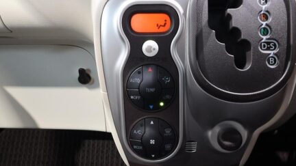 2015 Toyota Spade G Model image 328257