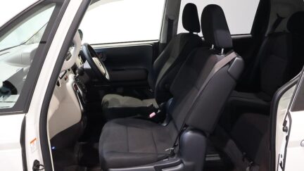 2015 Toyota Spade G Model image 328248