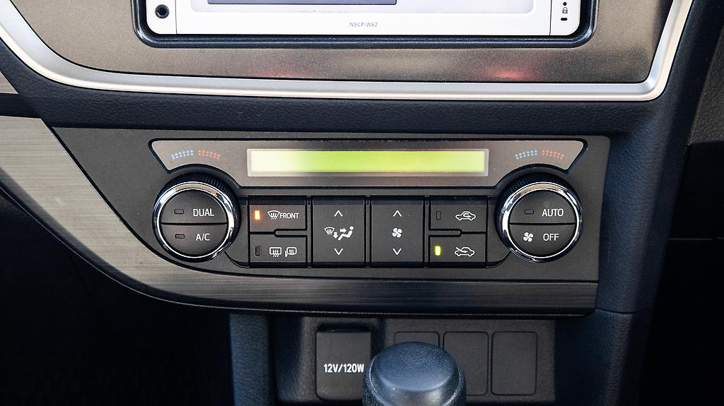 2012 Toyota Auris Sporty look Push start image 329240