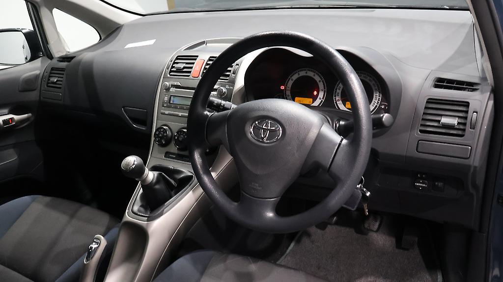 2008 Toyota Corolla 1.8P GX HATCH 5 6M image 329075