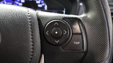 2015 Toyota Corolla FIELDER image 330121