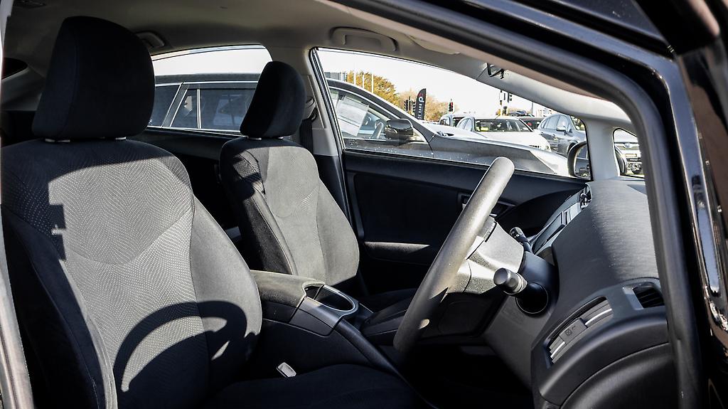 2012 Toyota Prius S MODEL slick design image 333508