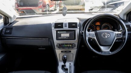 2012 Toyota Avensis Wagon Xi, Push Start, Paddle Shift image 333465